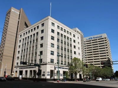 Imperial Bank of Commerce Building, 2007, front view. Photo by Lawrence Herzog. Courtesy of City of Edmonton Sustainable Development.
