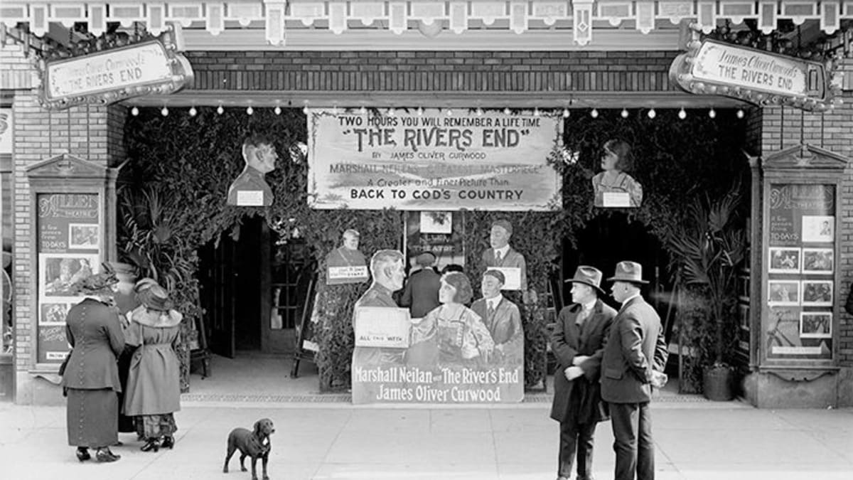 Exterior view of the entrance to the Allen Theatre in 1919.