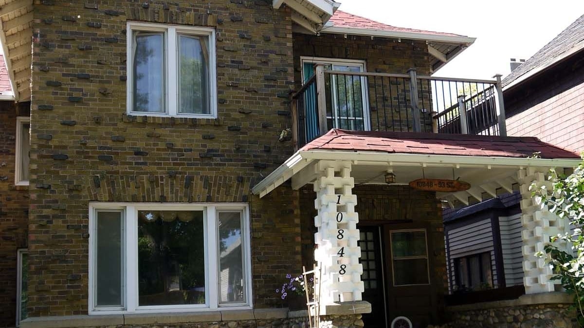 Becker House, 2013, front elevation. Photo courtesy of Ann Hall.