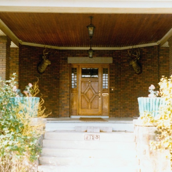 Sheriff Robertson house, 1975, front entry detail